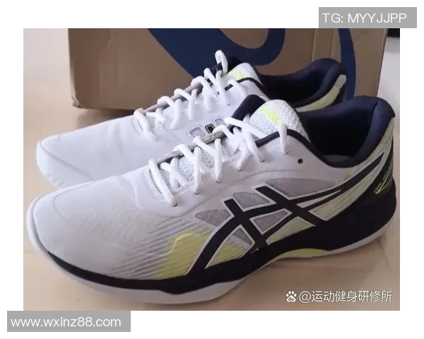 足球包的选择与保养技巧助你提升球场表现与运动体验